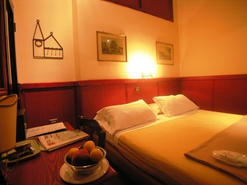 Hotel Toledo Napoli Bagian luar foto