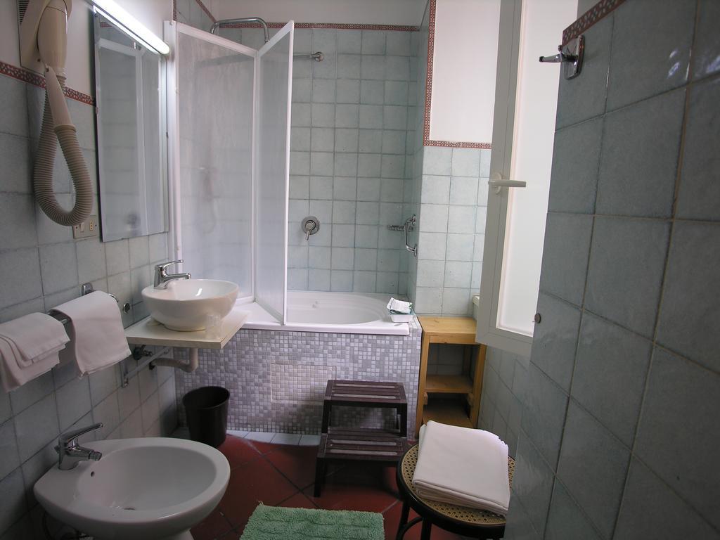 Hotel Toledo Napoli Bagian luar foto